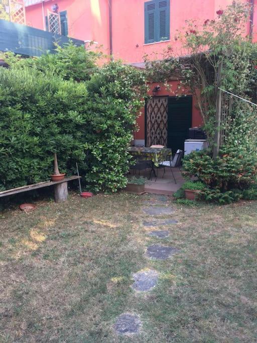 Le Rose , Relax In Casolare Del 1700 Daire Sarzana Dış mekan fotoğraf